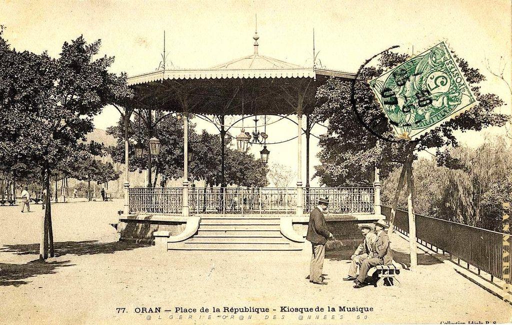 MH n- 052- Place de la republique.JPG